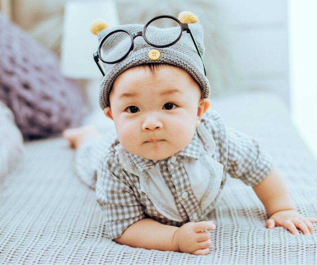 Why a Wooden High Chair Is Perfect for Summer Dining